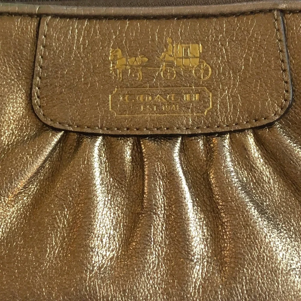 Coach Gold Coach Wristlet Metallic Coach Wristlet Gold Leather Coach Wristlet - Picture 6 of 16